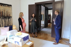 Unboxing-The-Finnish-Baby-Box-Finland-embassy-1