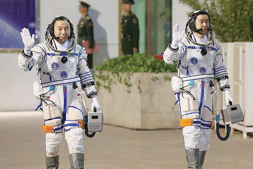 China Launches Manned Mission To Test Space Station - CorD Magazine
