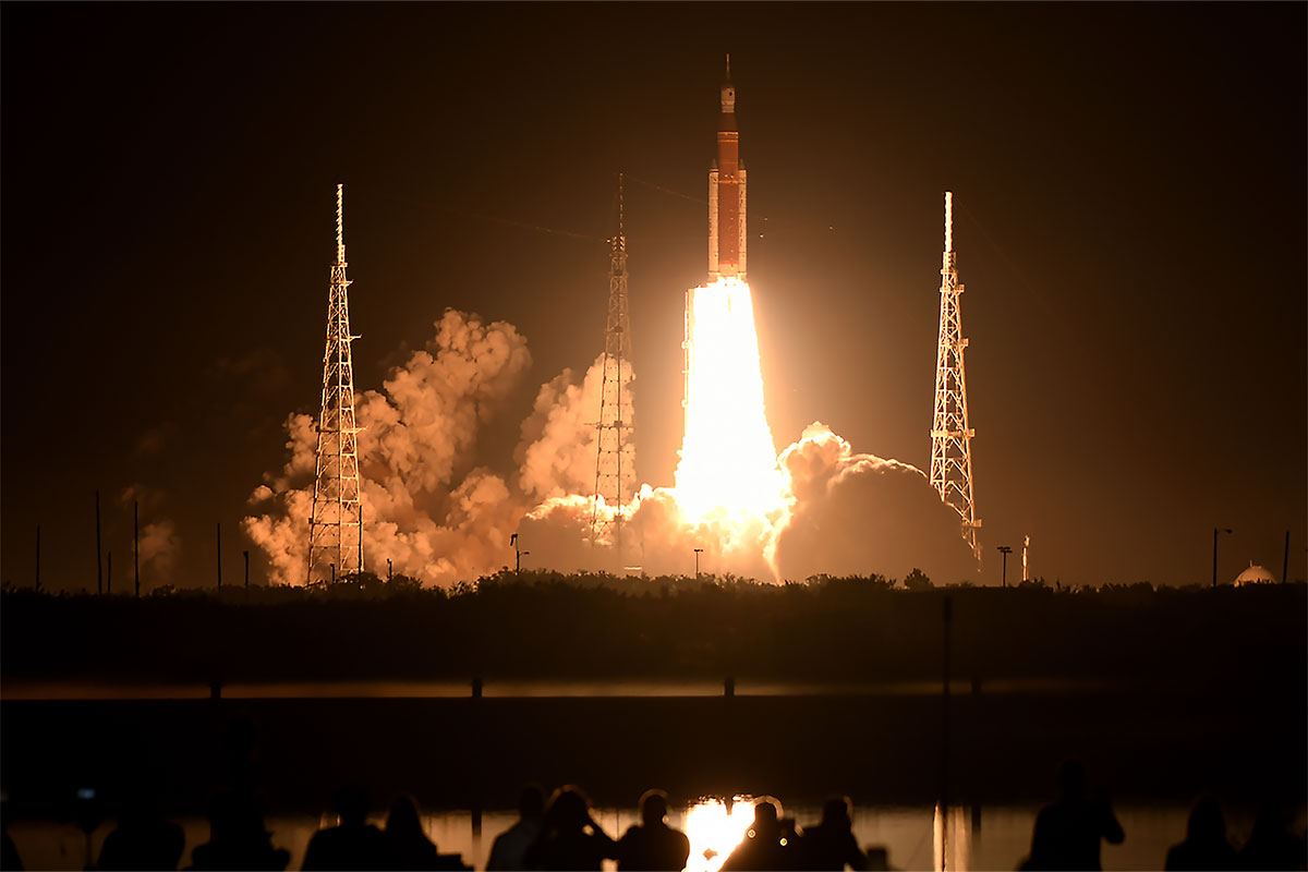 The Strategic Return to the Moon