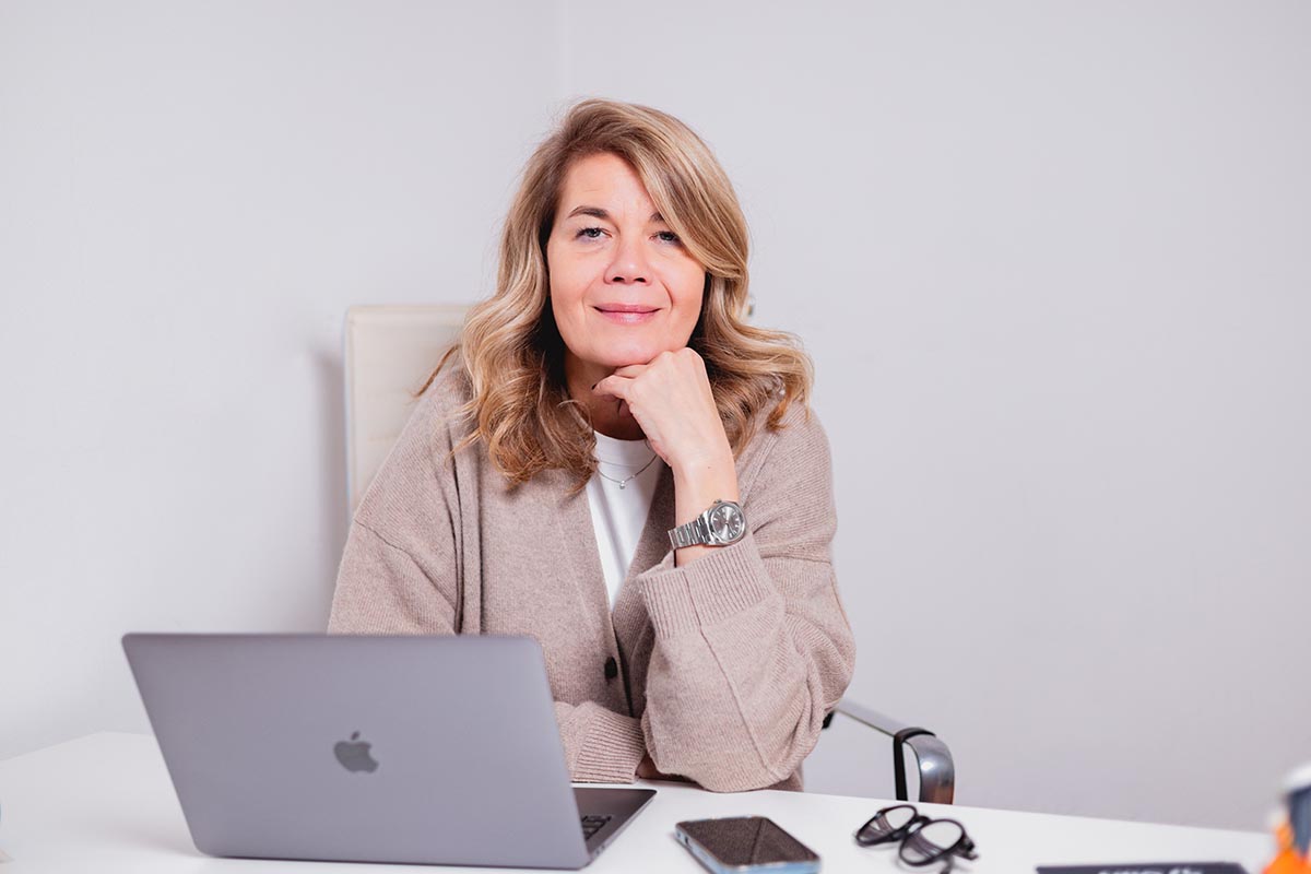 Communication Between Profession and Responsibility