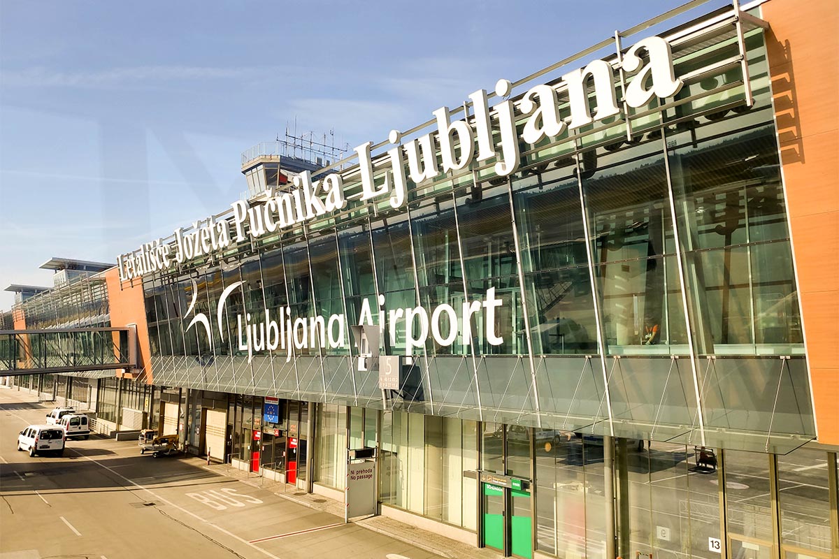 Slovenia Launches Contactless Card Payments on Airport Bus Route